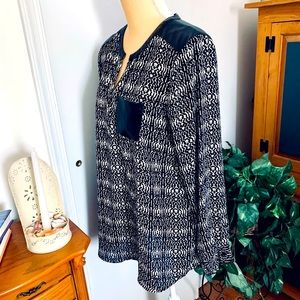 RAFAELLA CHIC geometric pattern long sleeve with faux leather trim Top Sz Large